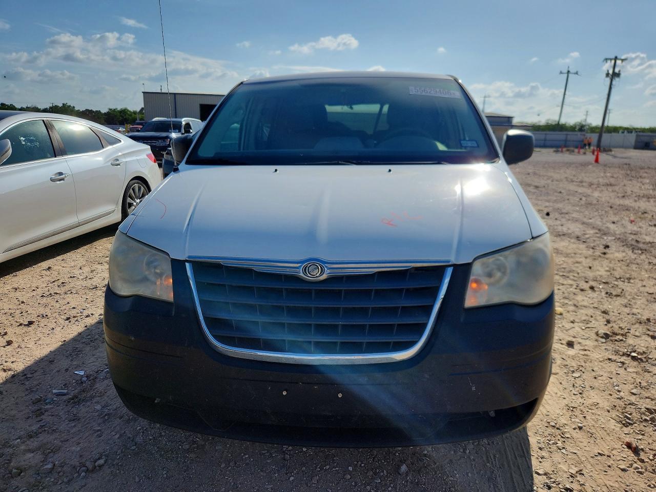 2008 Chrysler Town & Country Lx - Image 5