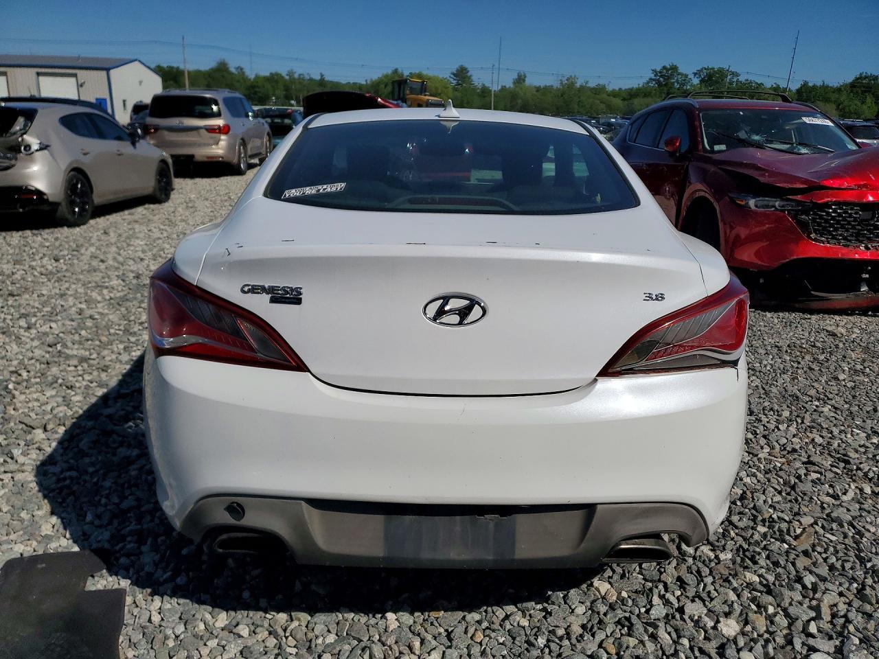 2016 Hyundai Genesis Coupe 3.8L - Фото 6