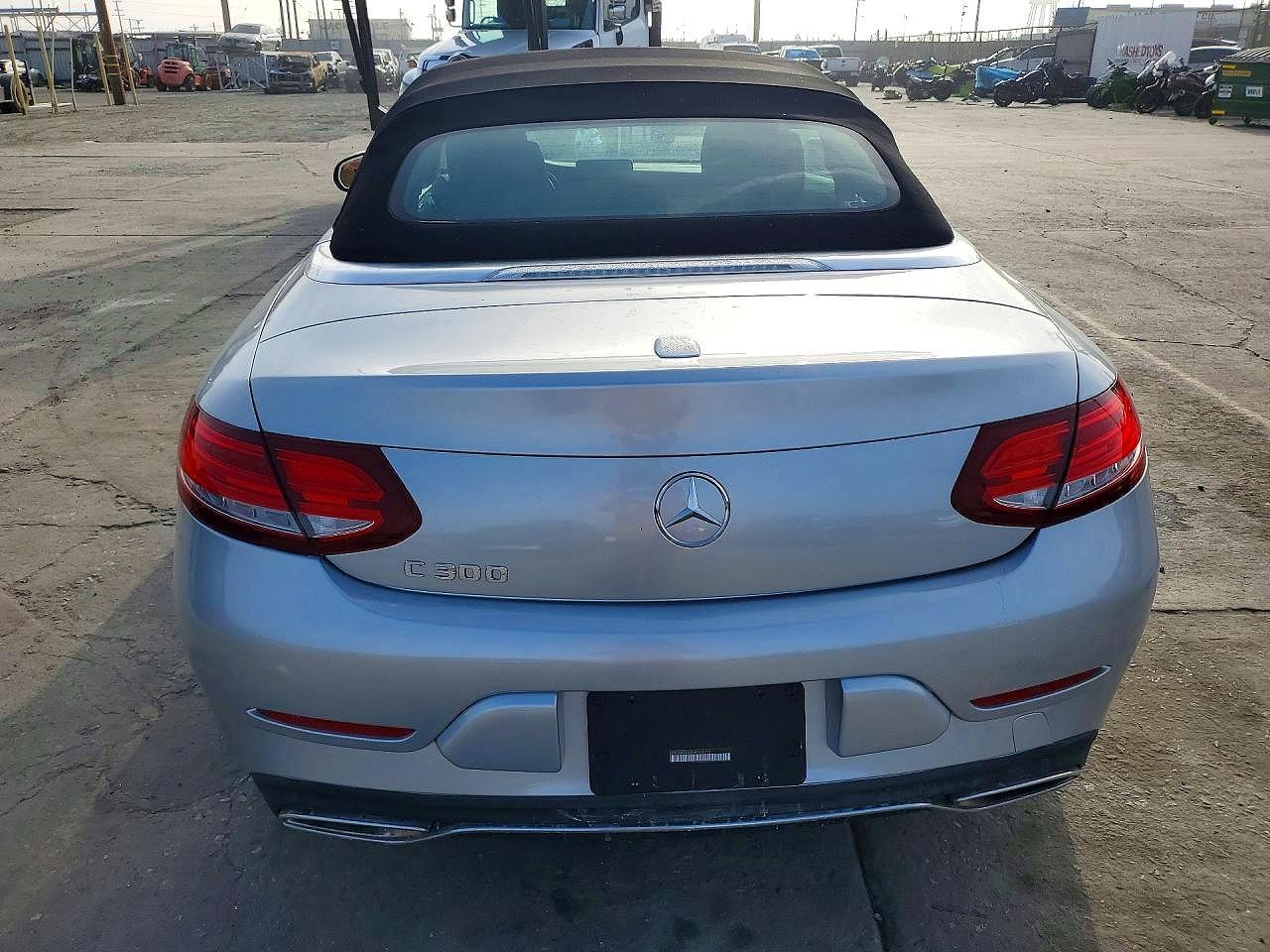 2017 Mercedes-Benz C 300 - Image 6