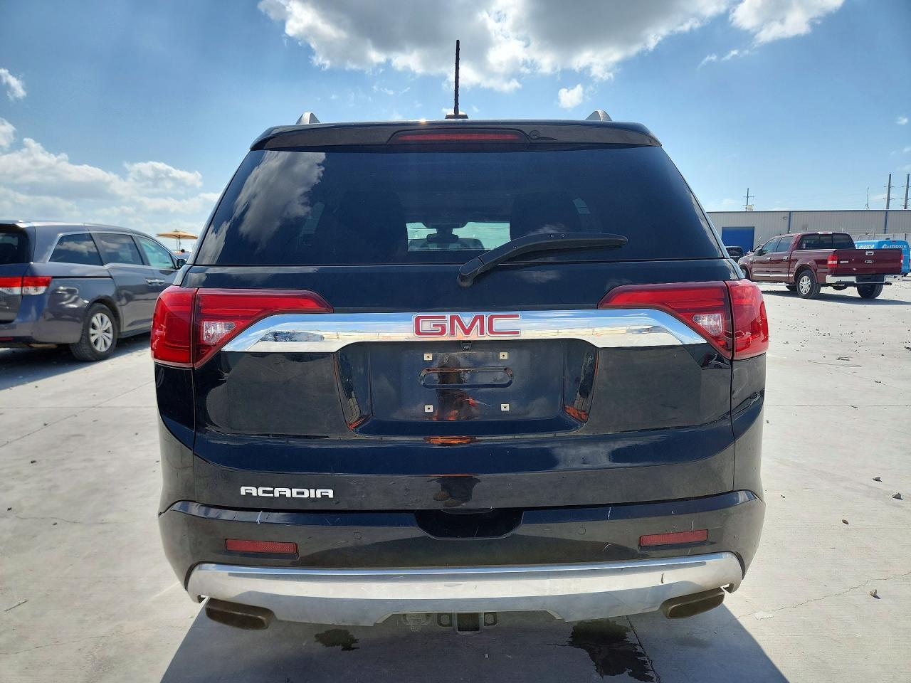2017 GMC Acadia Denali - Image 6