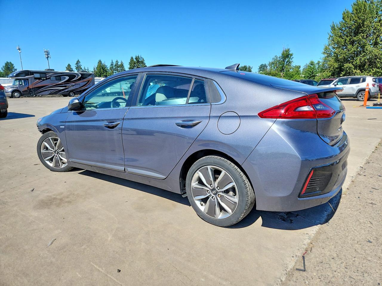 2018 Hyundai Ioniq Limited - Image 2