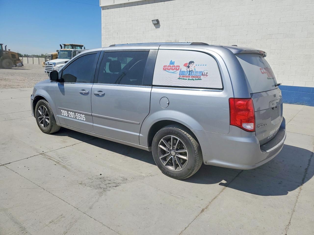 2017 Dodge Grand Caravan Sxt - Фото 2