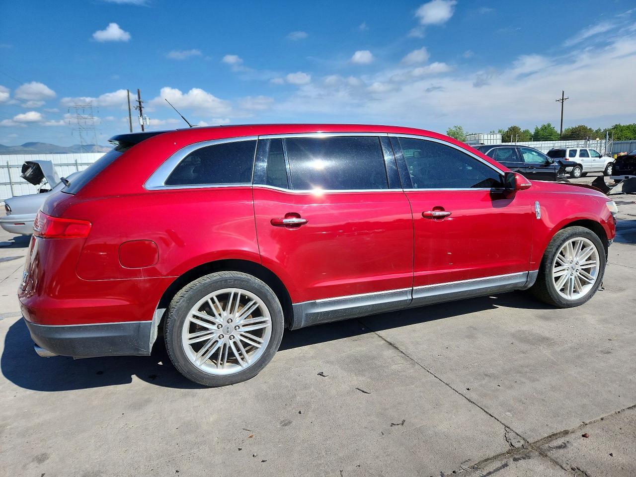 2013 Lincoln Mkt - Фото 3
