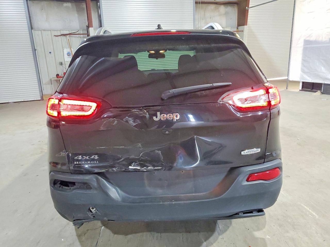 2016 Jeep Cherokee Latitude - Фото 6