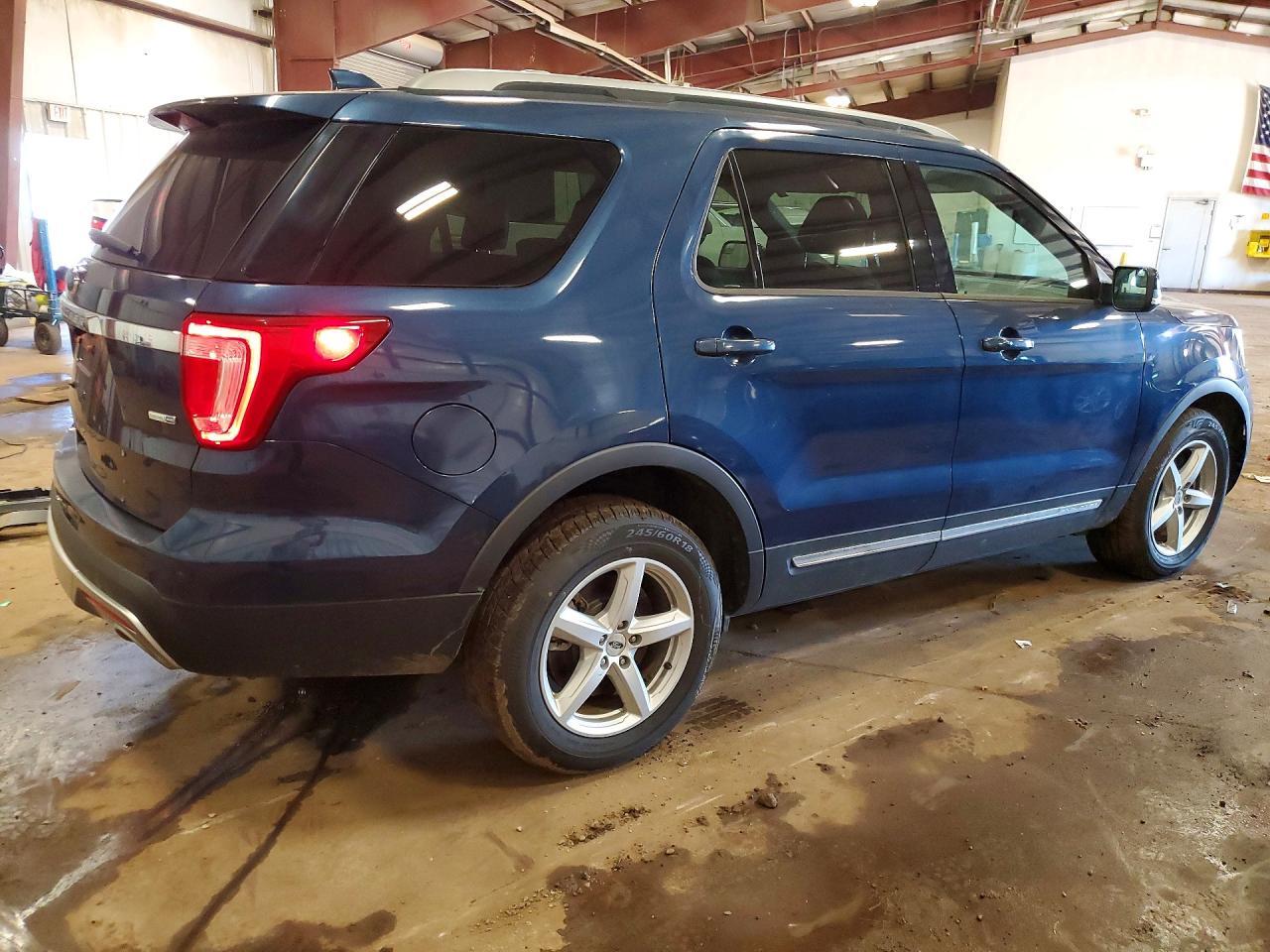 2016 Ford Explorer Xlt - Image 3