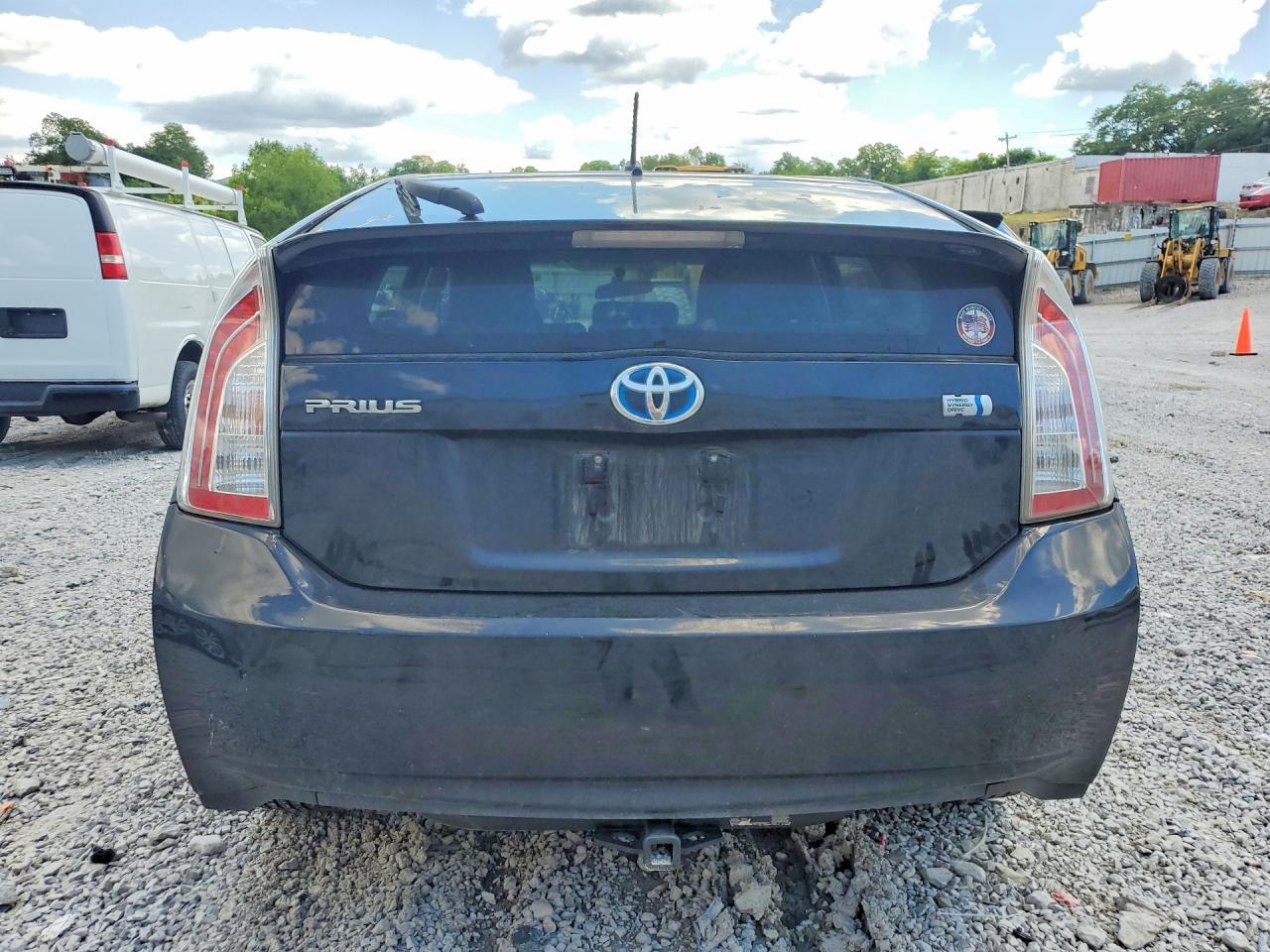 2012 Toyota Prius Two - Image 6