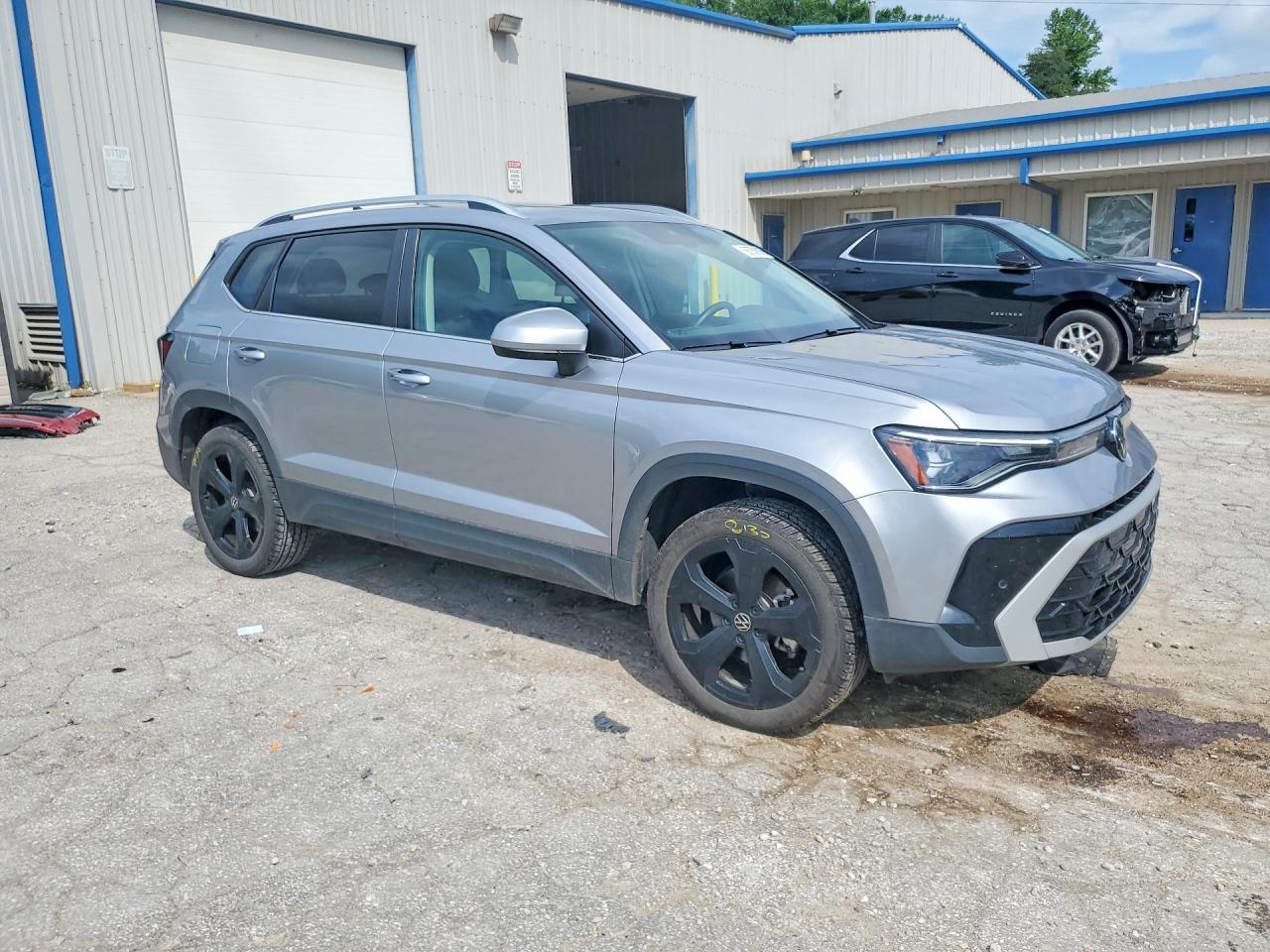 2025 Volkswagen Taos Sel - Фото 4