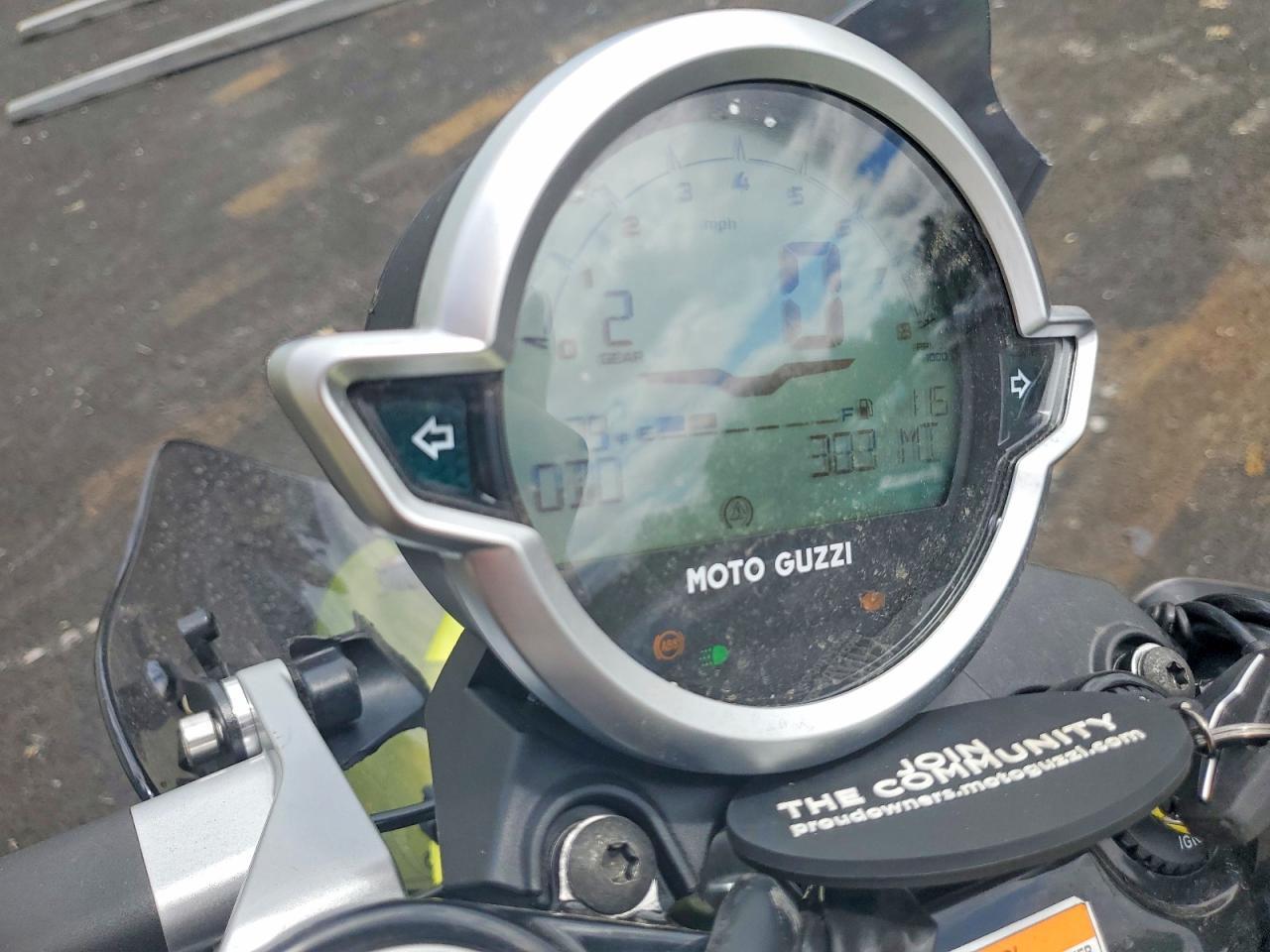 2026 Moto Guzzi V7 Sport - Фото 7