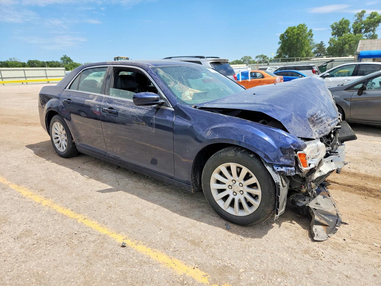 2014 Chrysler 300 - Image 4