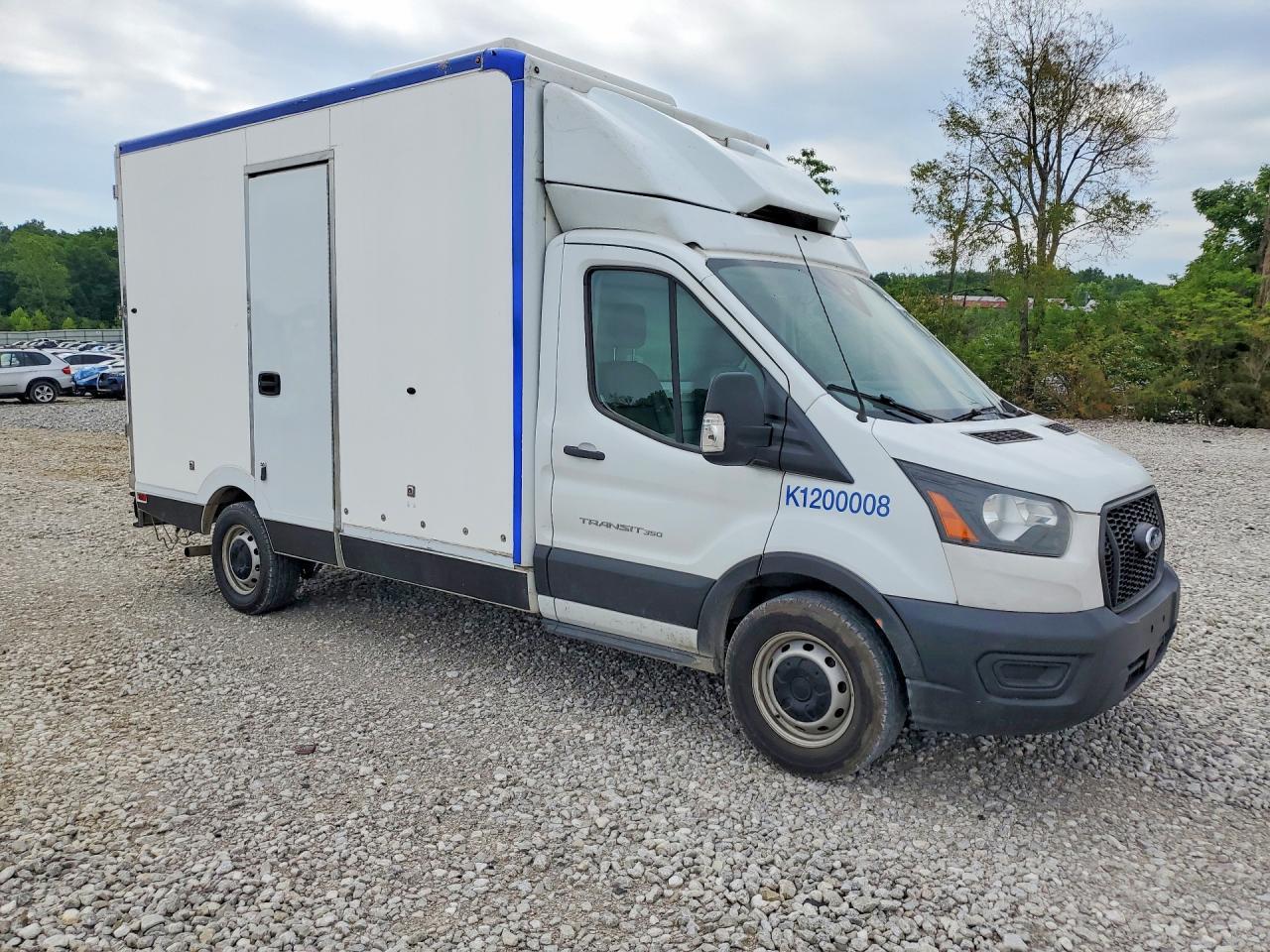 2020 Ford Transit Delivery Truck - Image 4