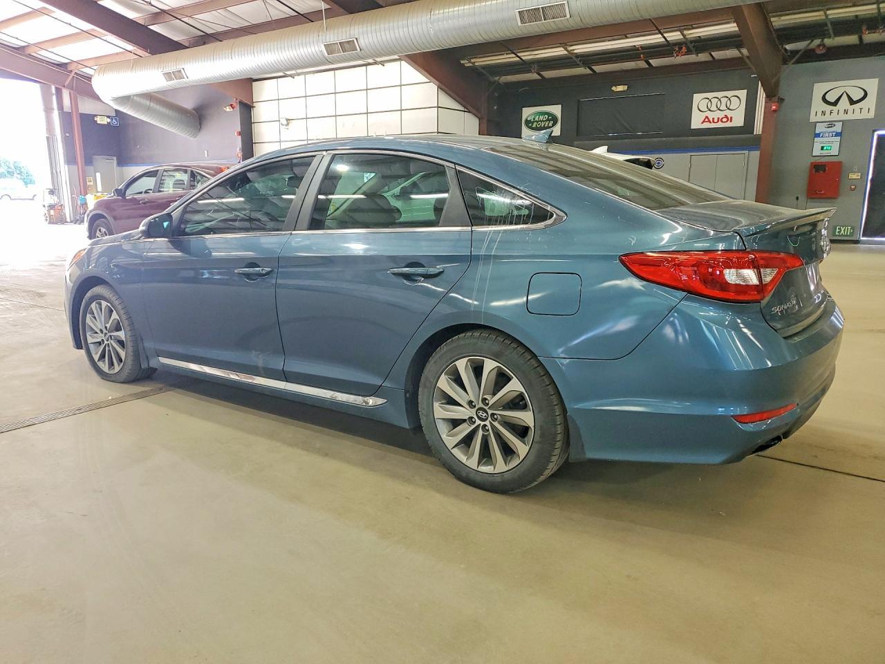 2015 Hyundai Sonata Sport - Фото 2