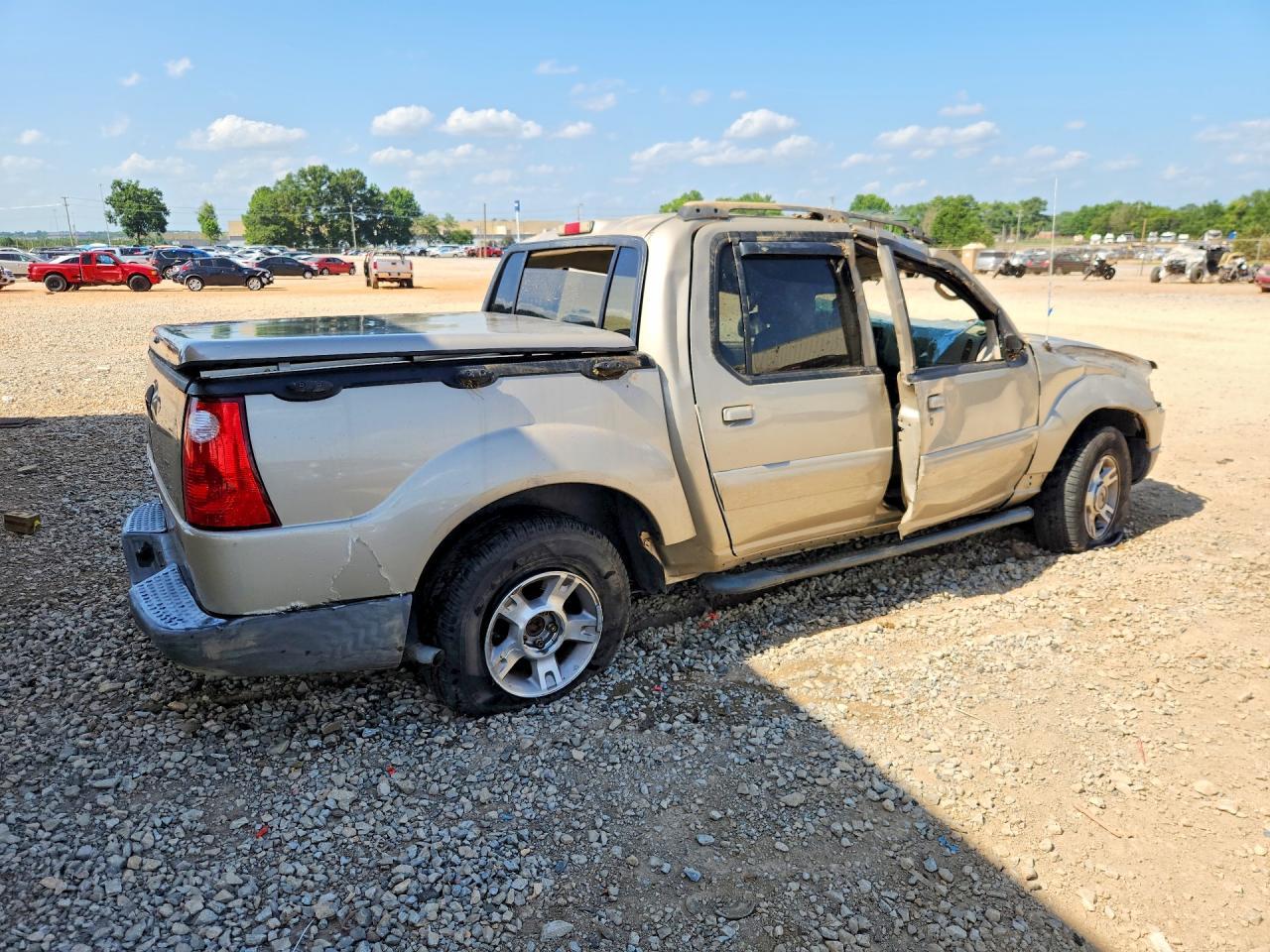 2004 Ford Explorer Sport Trac - Фото 3