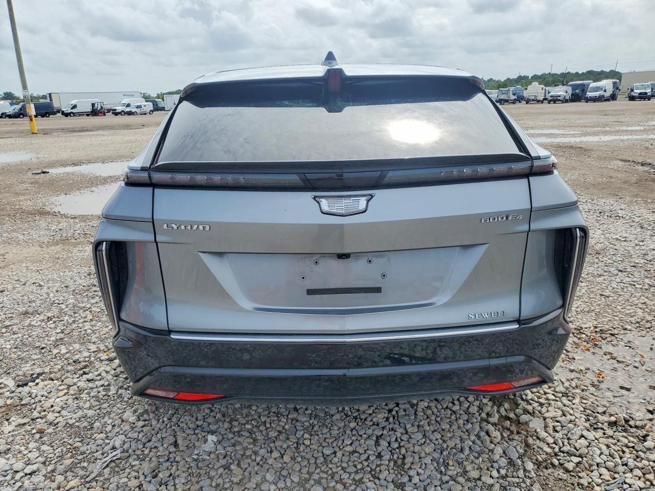 2025 Cadillac Lyriq Luxury - Image 6