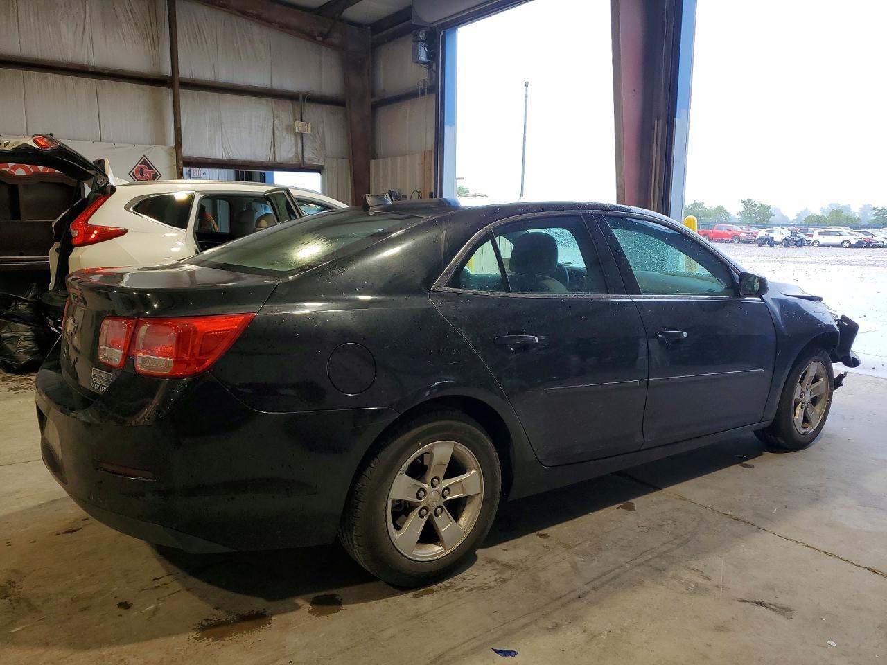 2013 Chevrolet Malibu Ls - Фото 3