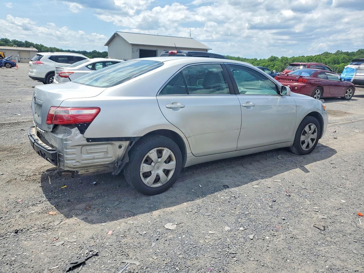 2007 Toyota Camry Le - Фото 3