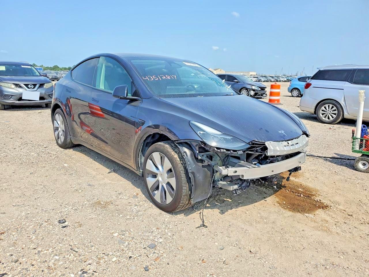 2024 Tesla Model Y - Image 4