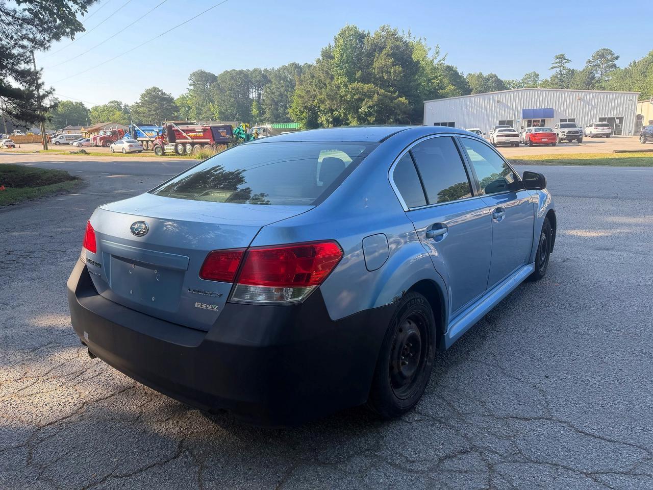 2011 Subaru Legacy 2.5I - Фото 4