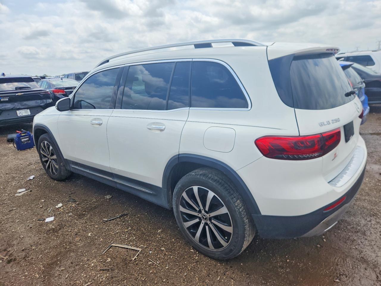 2021 Mercedes-Benz Glb 250 - Фото 2