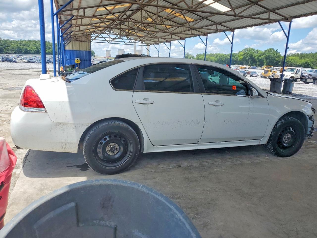 2014 Chevrolet Impala Limited Police - Image 3
