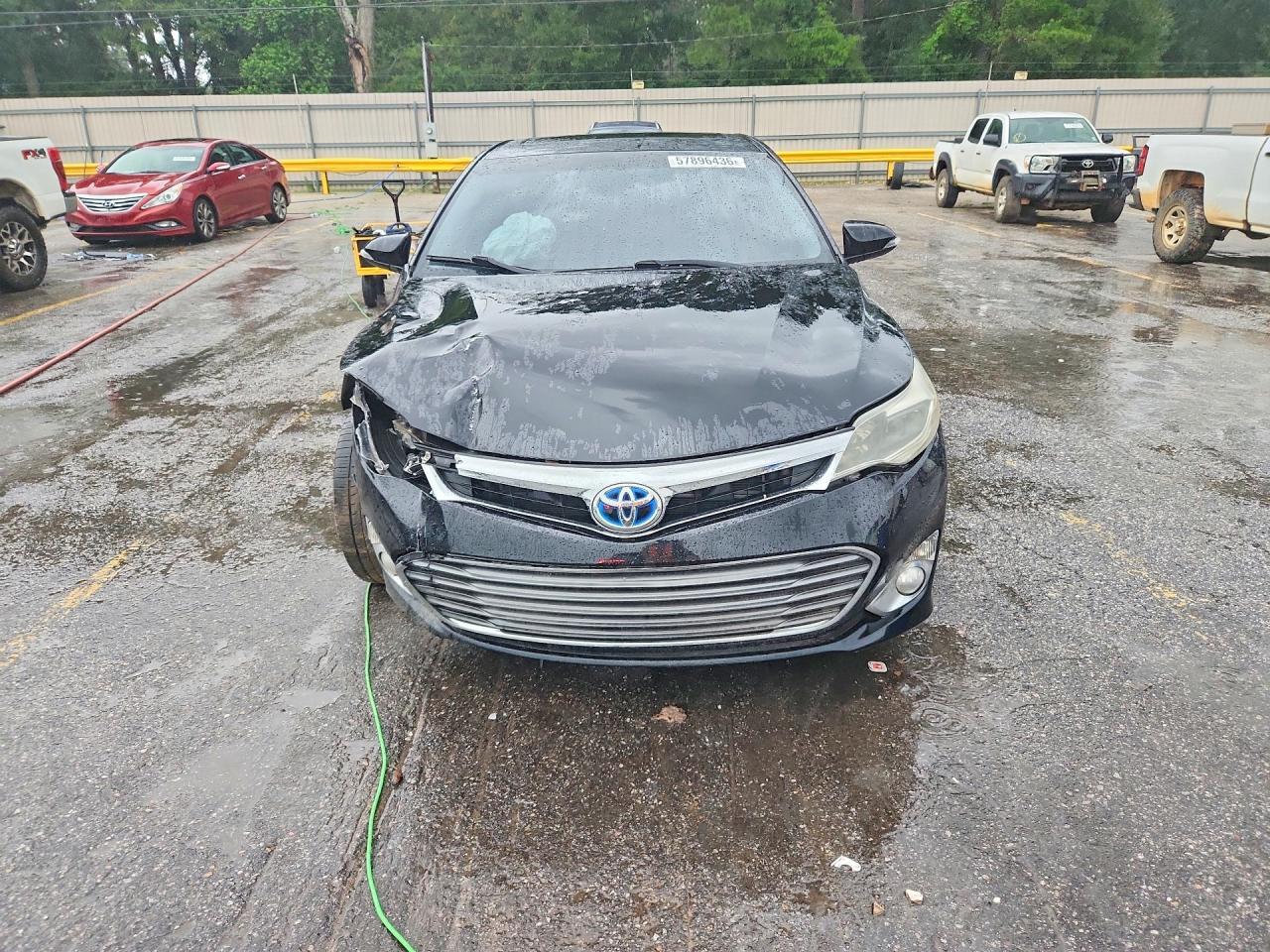 2014 Toyota Avalon Hybrid Xle Touring - Image 5