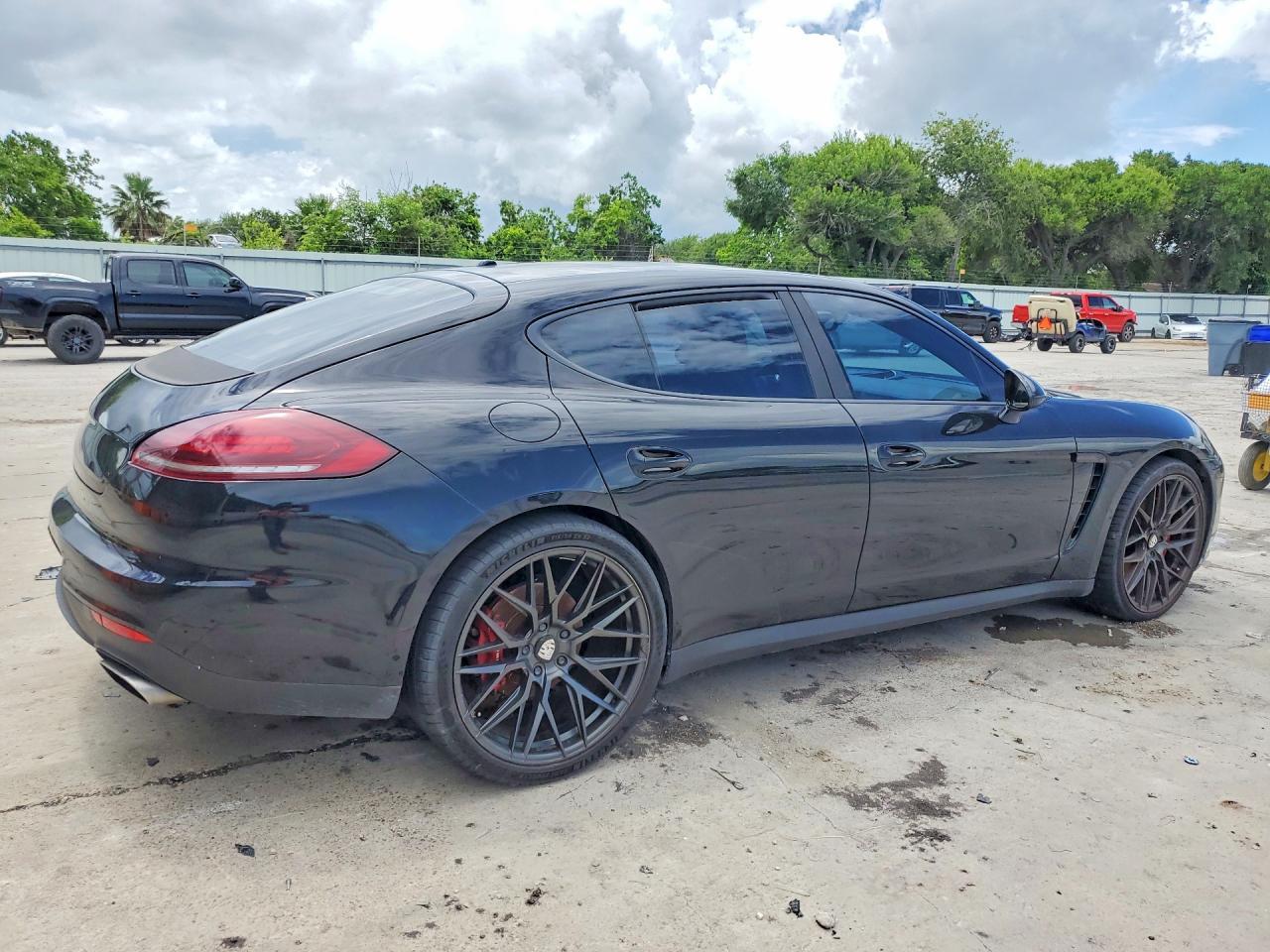2014 Porsche Panamera 2 - Image 3