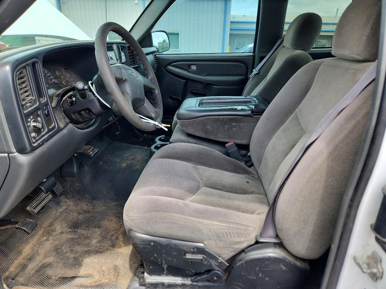 2004 Chevrolet Silverado C2500 Heavy Duty - Фото 7