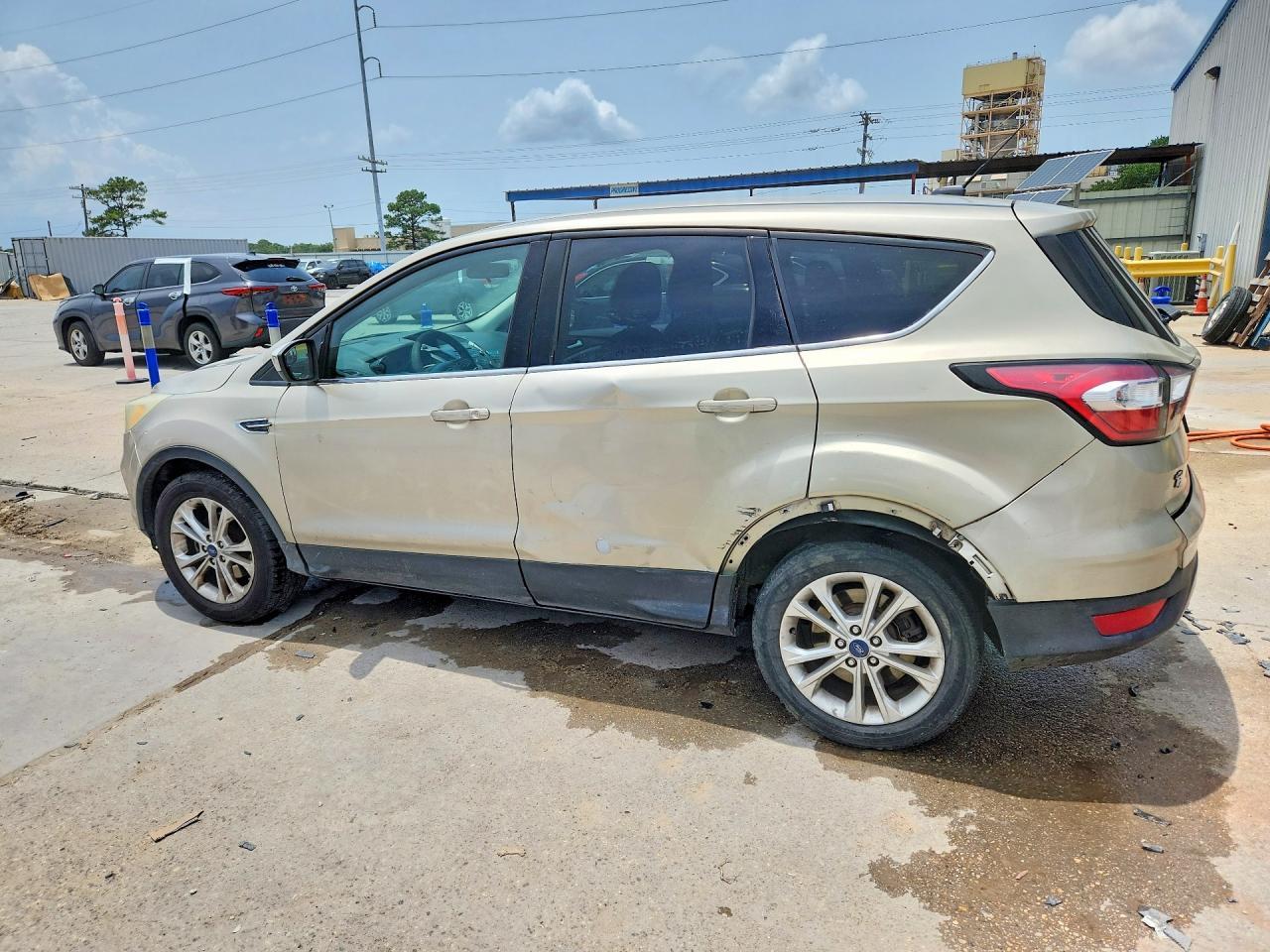 2017 Ford Escape Se - Фото 2