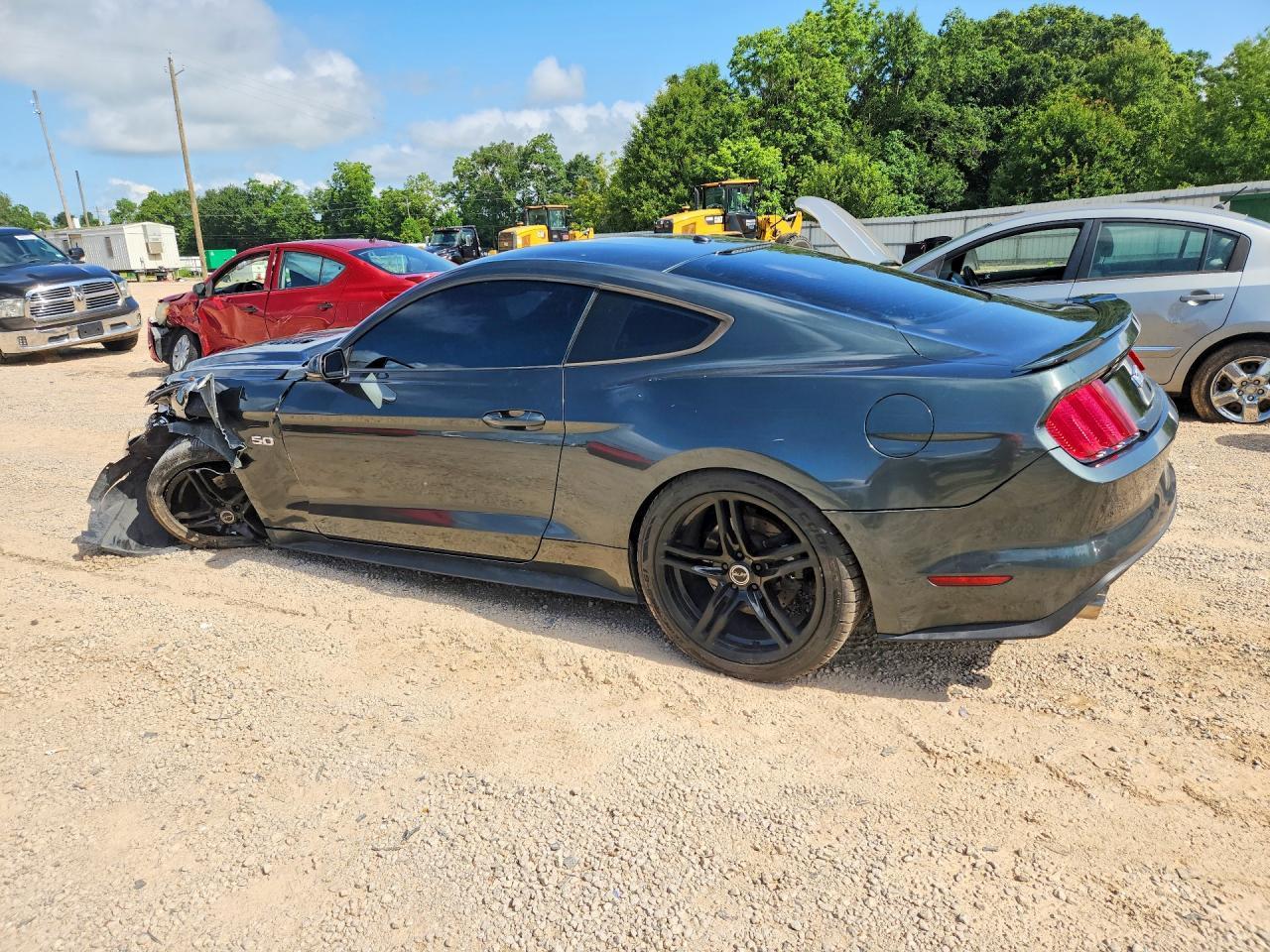 2015 Ford Mustang Gt - Фото 2