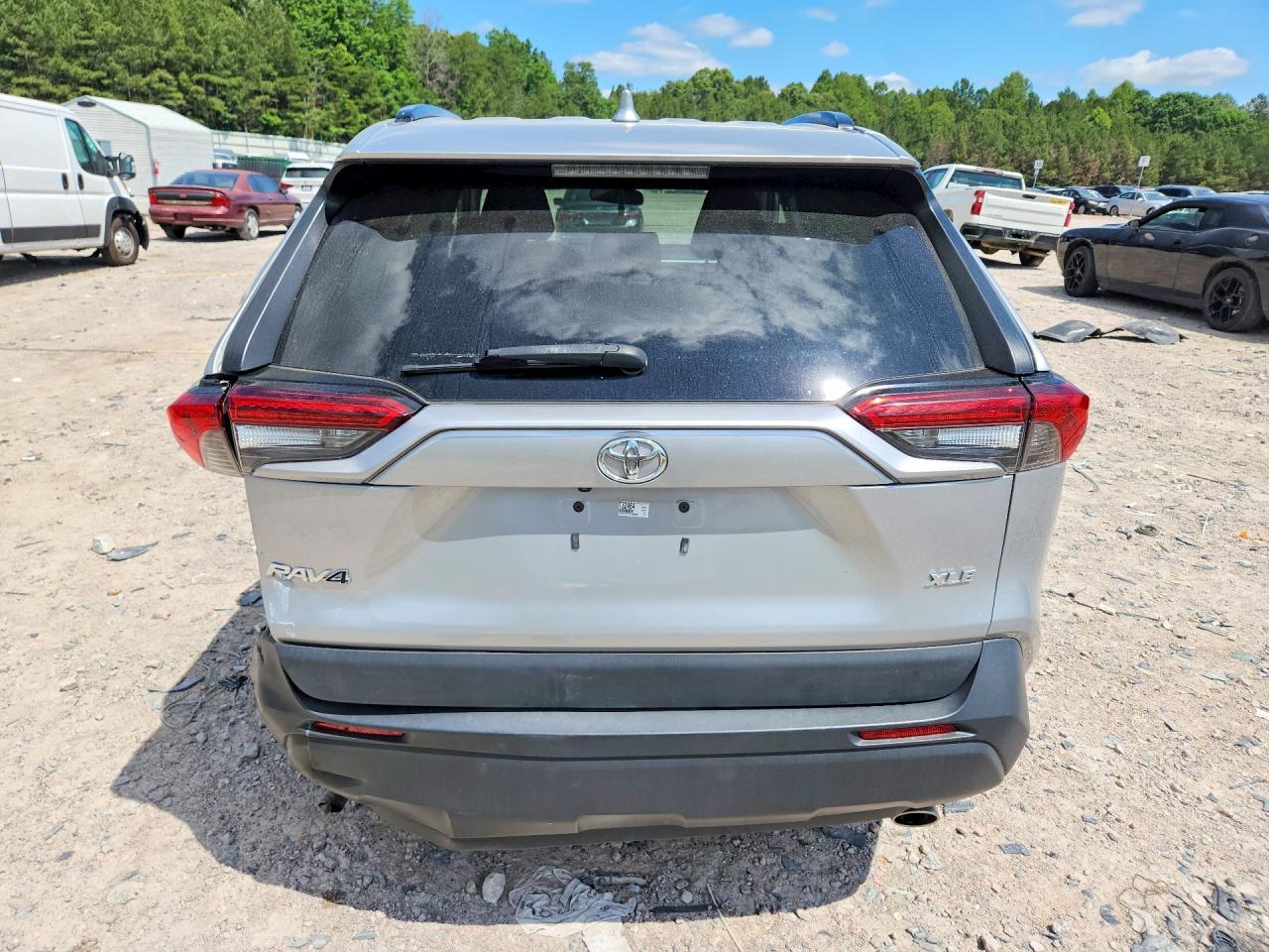 2022 Toyota Rav4 Xle - Фото 6