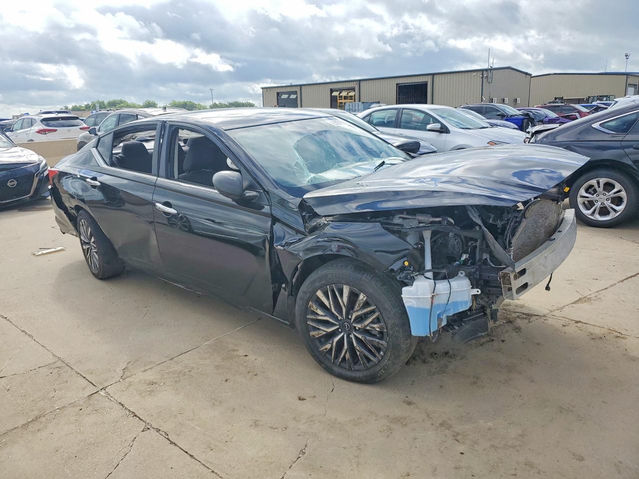 2024 Nissan Altima Sv - Image 4