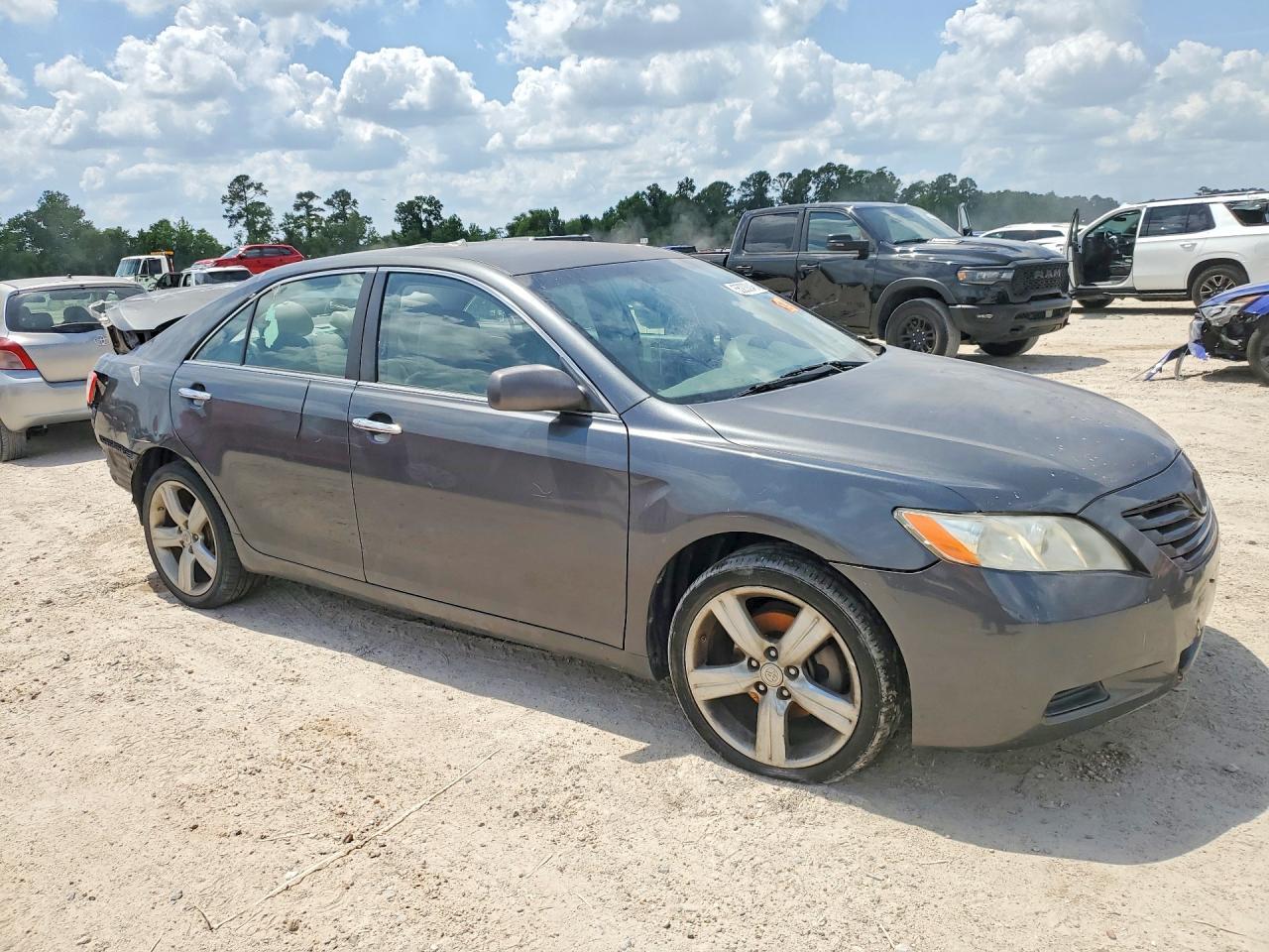 2008 Toyota Camry Le - Фото 4