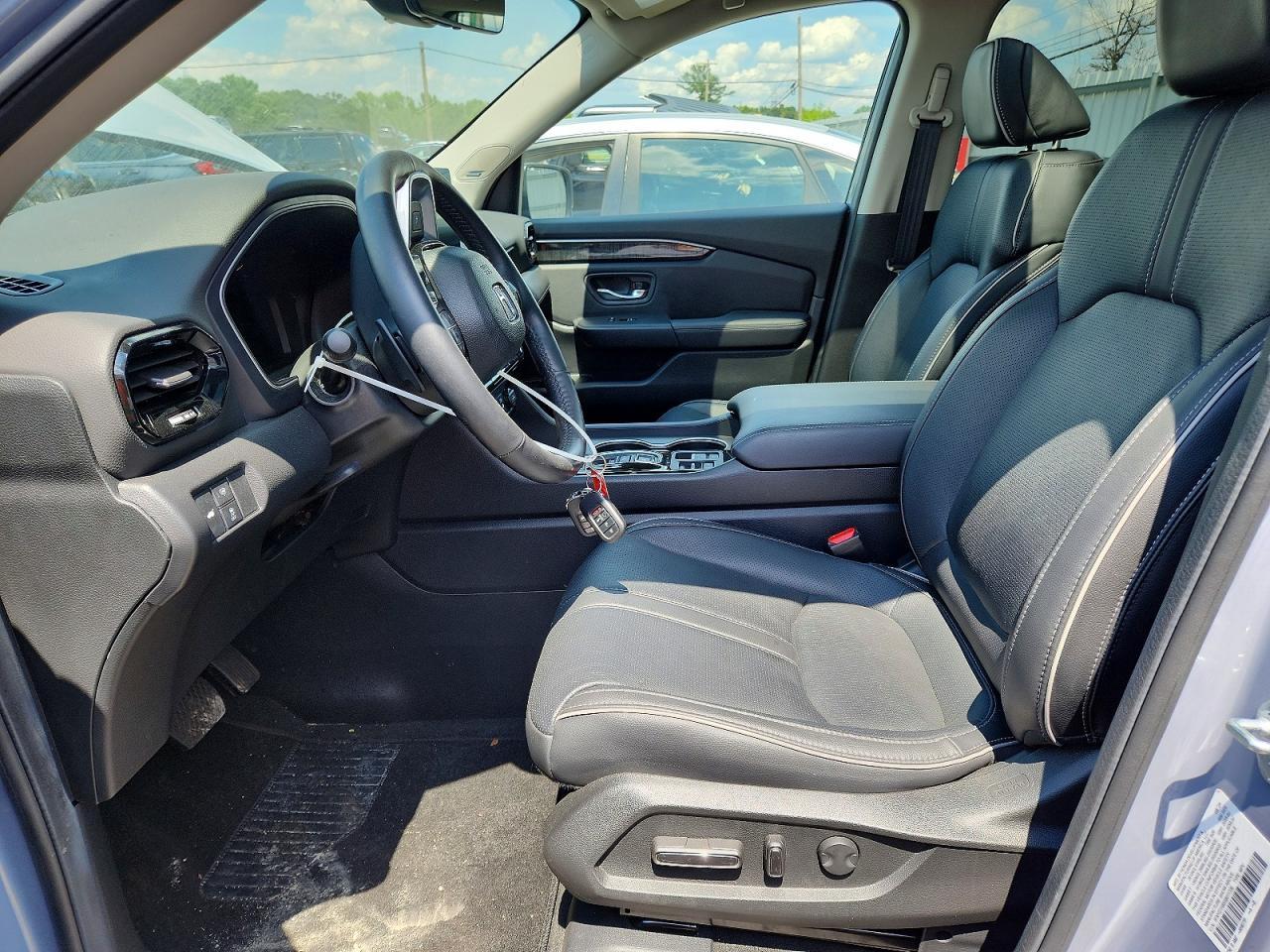 2025 Honda Pilot Elite - Image 7