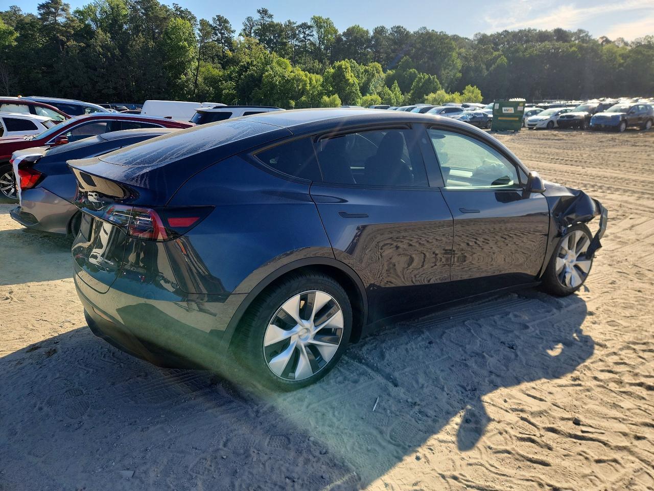 2024 Tesla Model Y - Фото 3