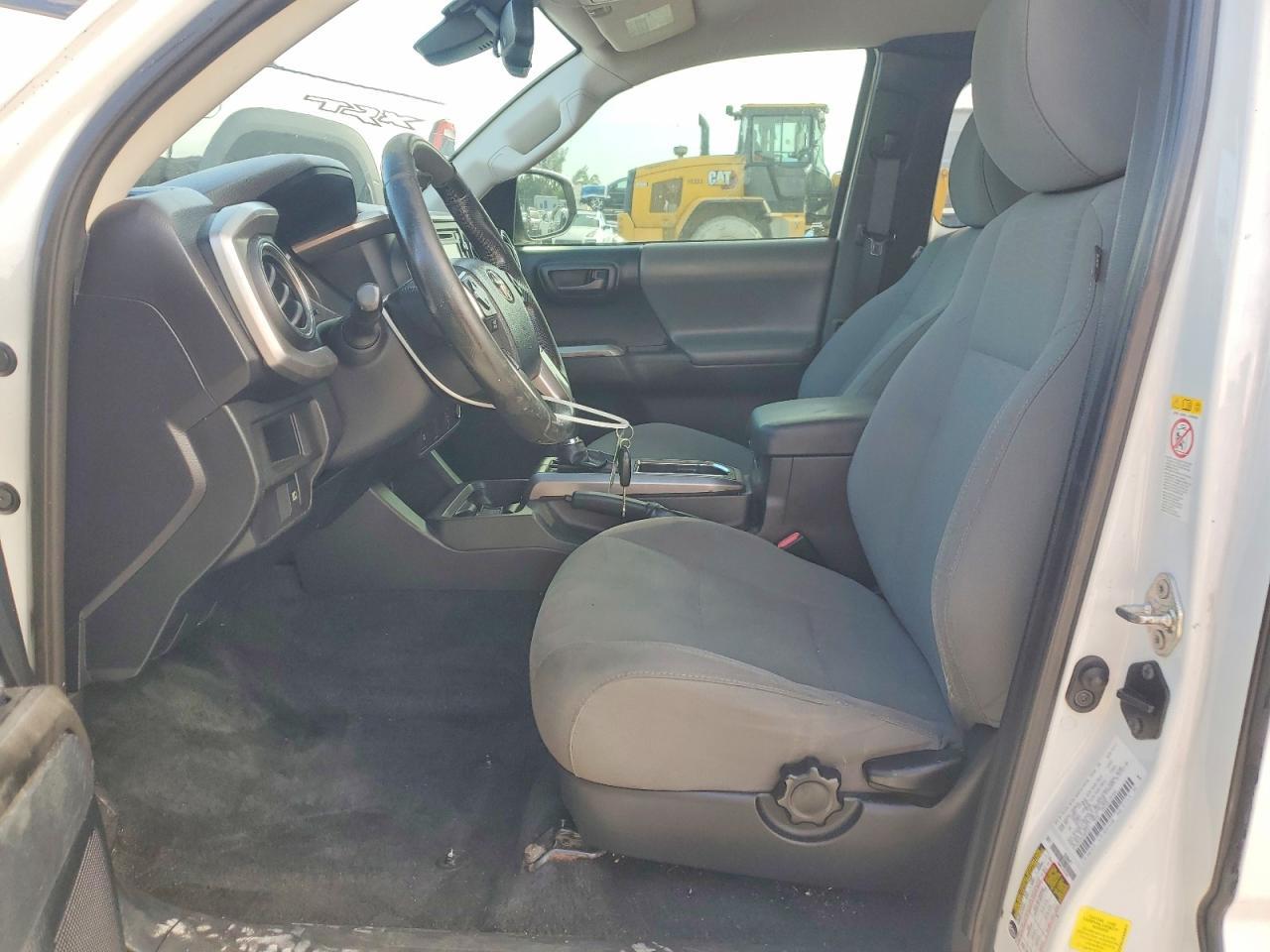2018 Toyota Tacoma Sr5 V6 - Image 7