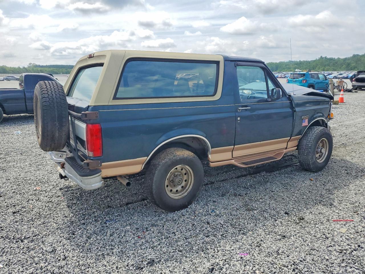 1995 Ford Bronco U100 - Фото 3