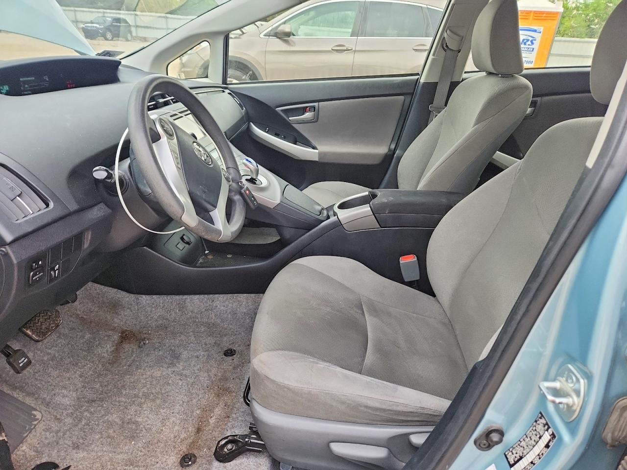 2014 Toyota Prius Two - Фото 7