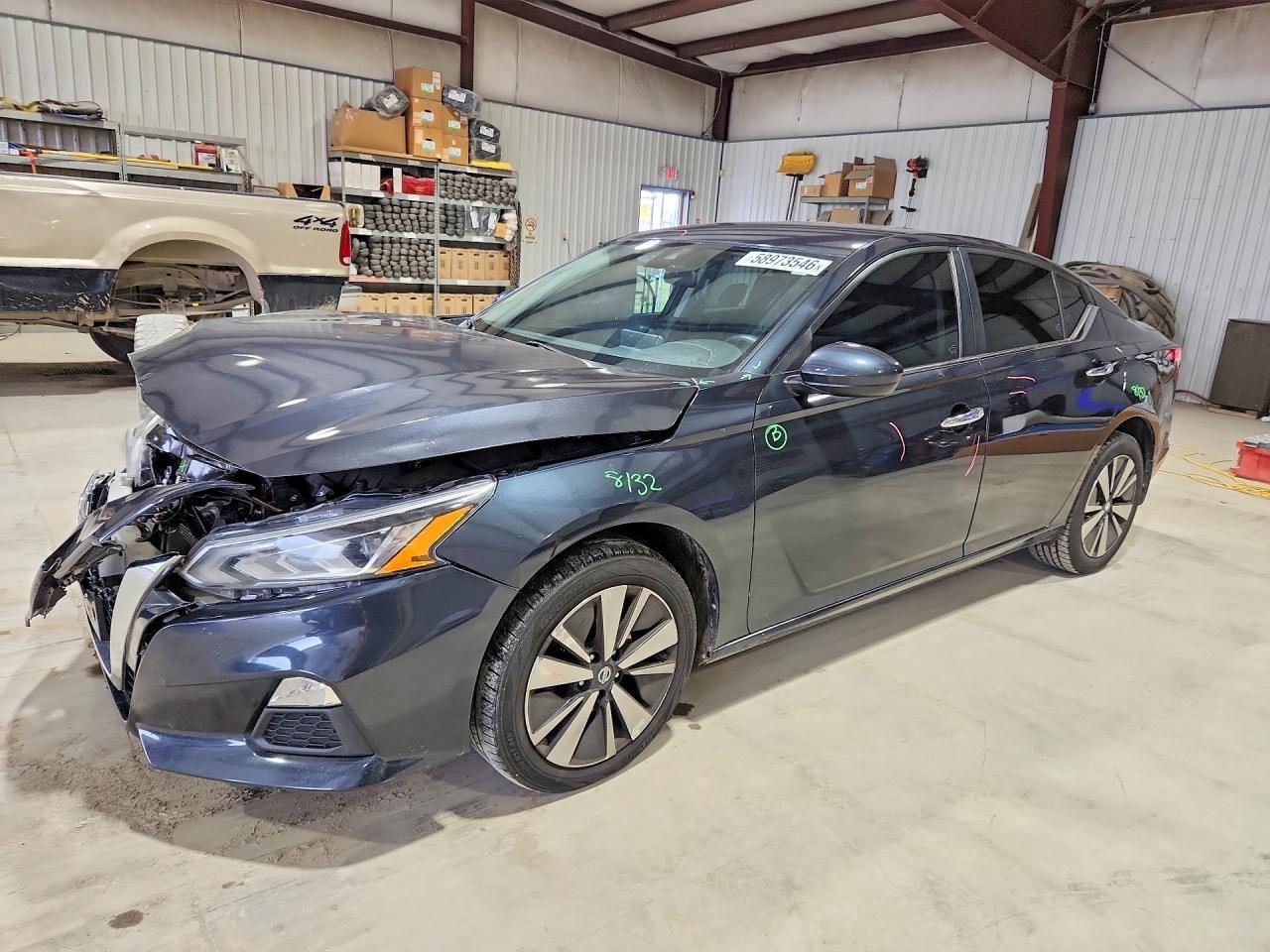 2022 Nissan Altima Sv