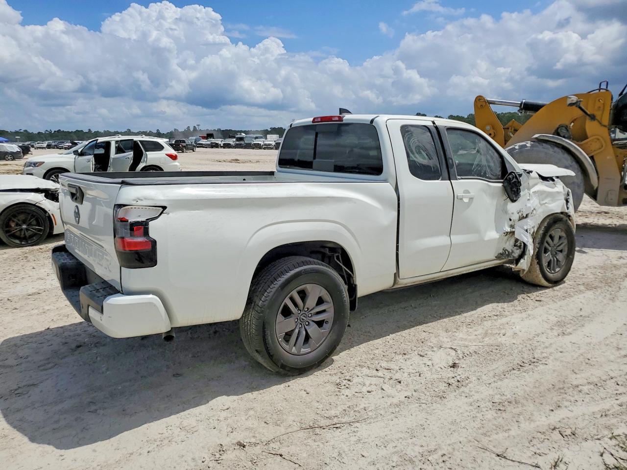 2025 Nissan Frontier Sv - Фото 3