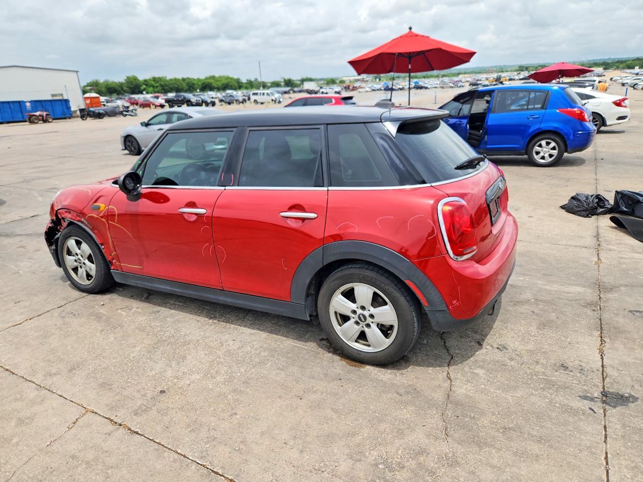 2016 Mini Cooper - Image 2