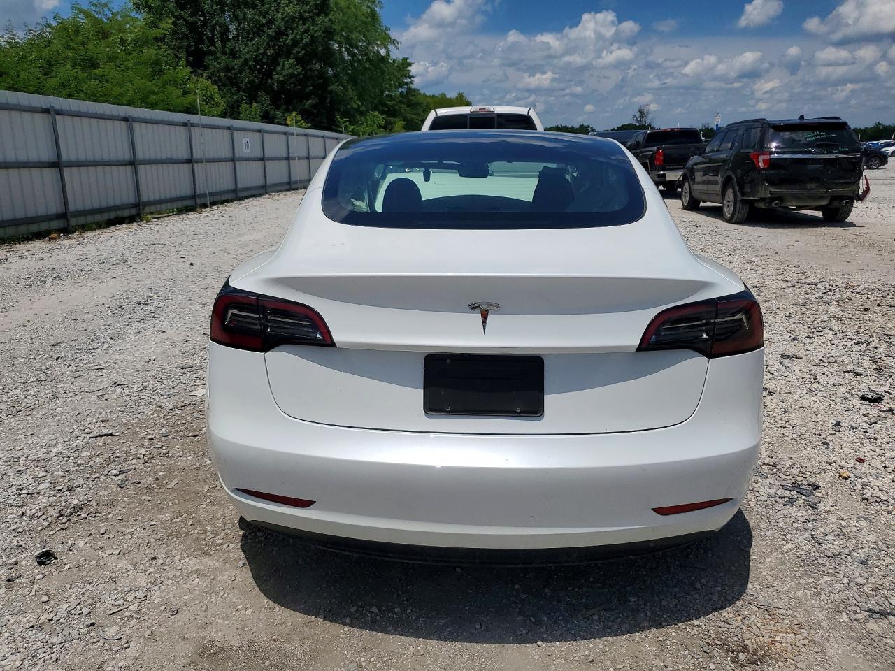 2023 Tesla Model 3 - Фото 6