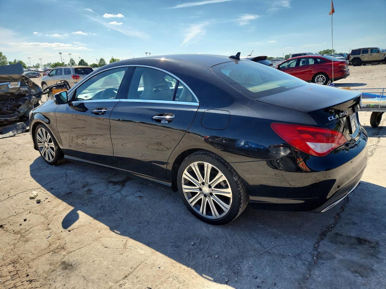2017 Mercedes-Benz Cla 250 - Фото 2
