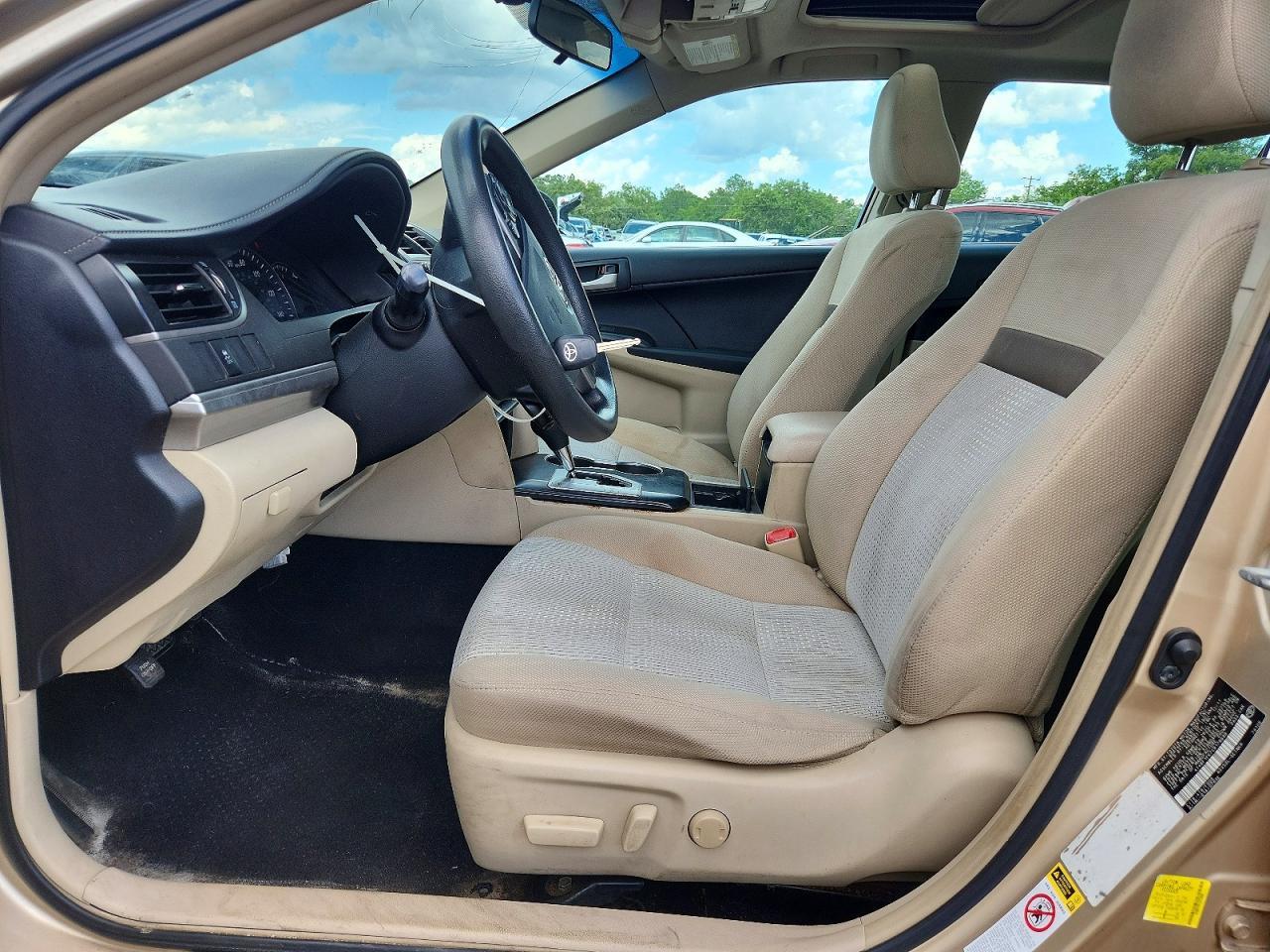 2012 Toyota Camry Le - Фото 7