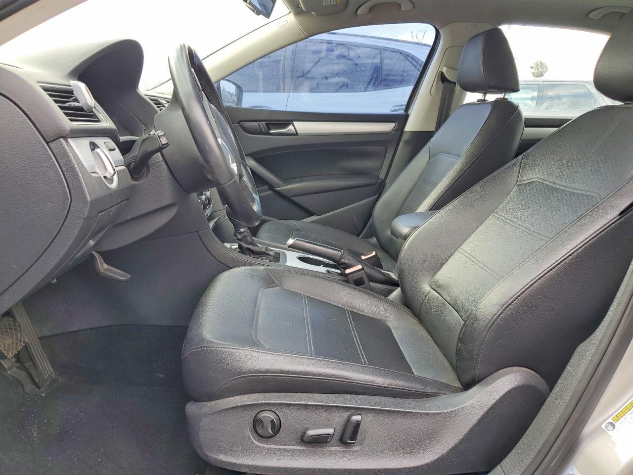 2013 Volkswagen Passat Se - Фото 7