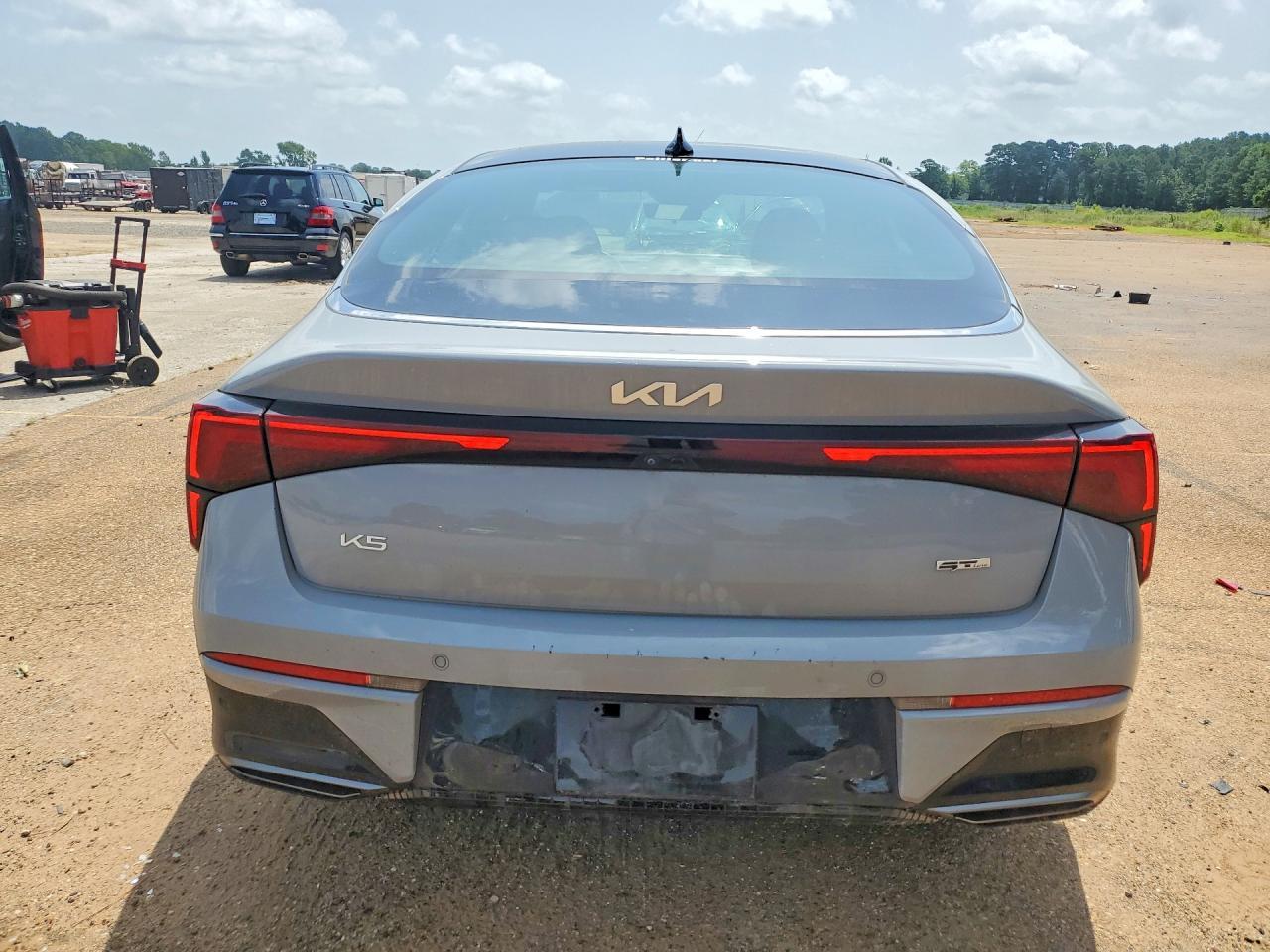 2025 Kia K5 Gt Line - Image 6