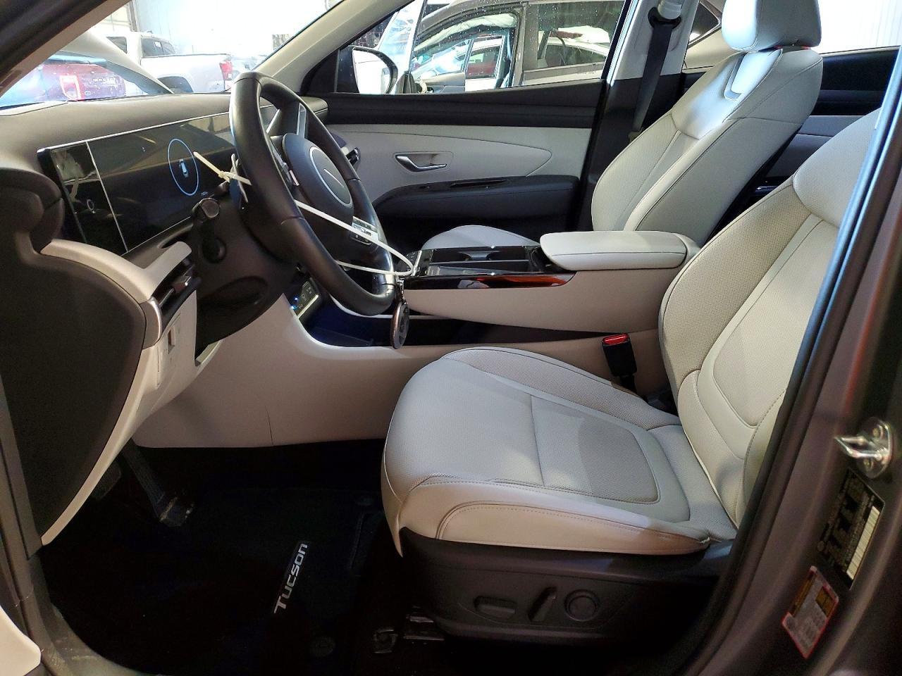2025 Hyundai Tucson Limited - Image 7