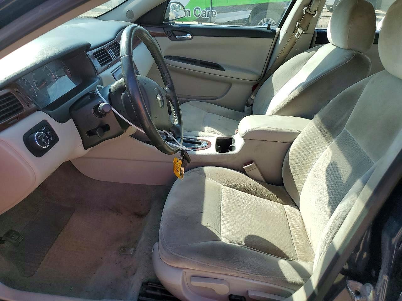 2010 Chevrolet Impala Lt - Image 7