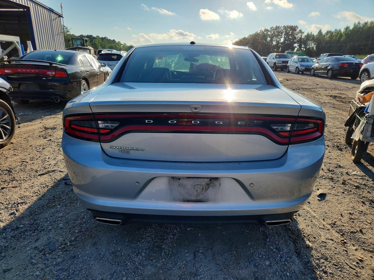 2020 Dodge Charger Sxt - Image 6