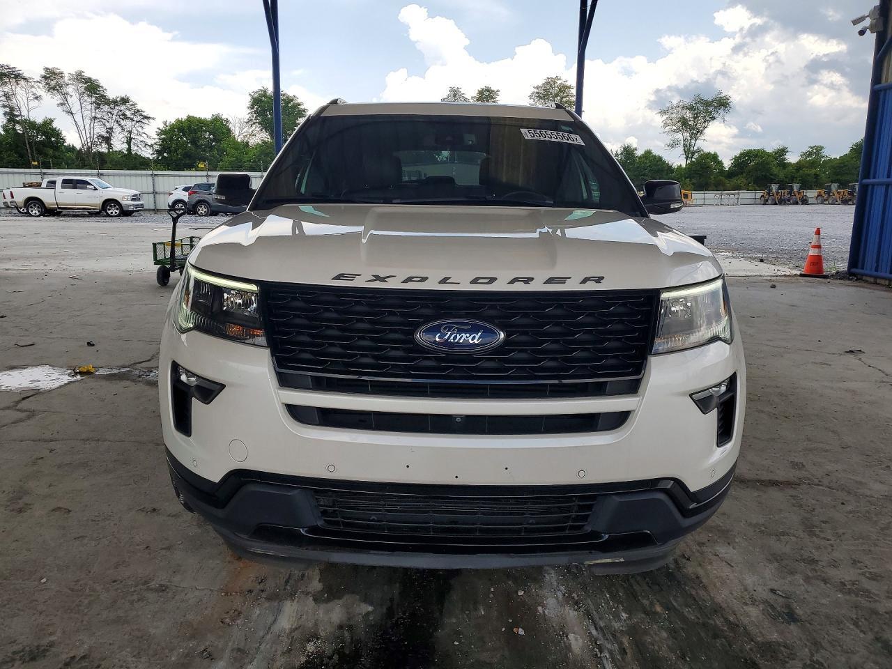 2018 Ford Explorer Sport - Image 5