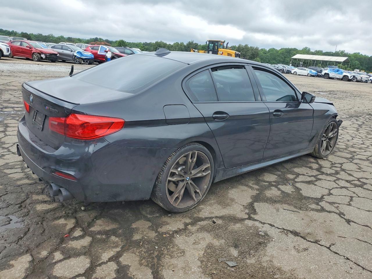 2018 BMW M550Xi - Фото 3