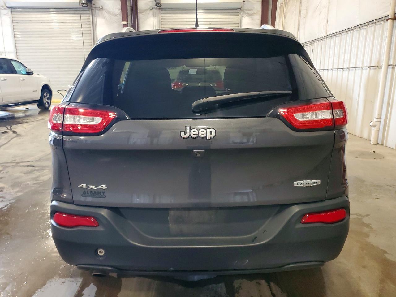 2015 Jeep Cherokee Latitude - Image 6